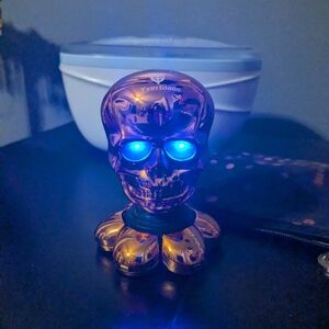 Vyper Blade Skull with Blue LED Eyes